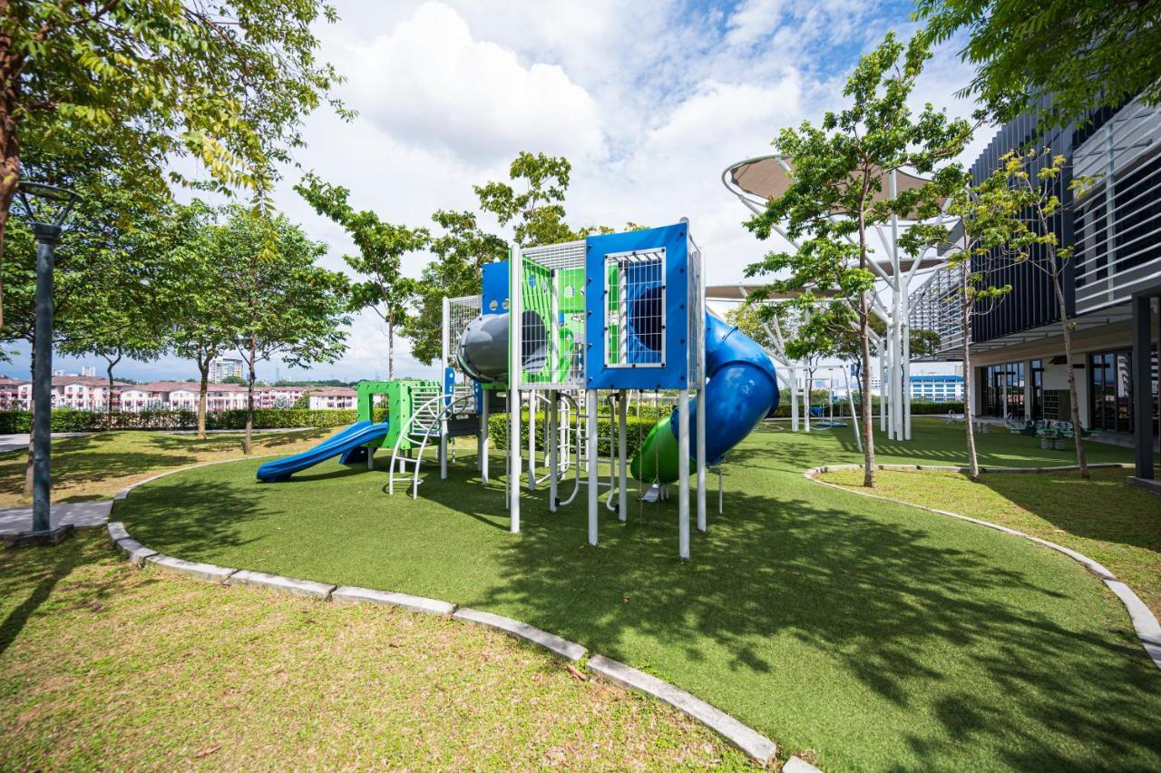 Highpark Suites By Airhost Petaling Jaya Exterior photo